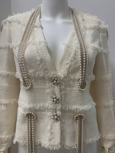 CHANEL OFF WHITE FR36 CHAINS AND PEARLS COLLECTOR TWEETED JACKET