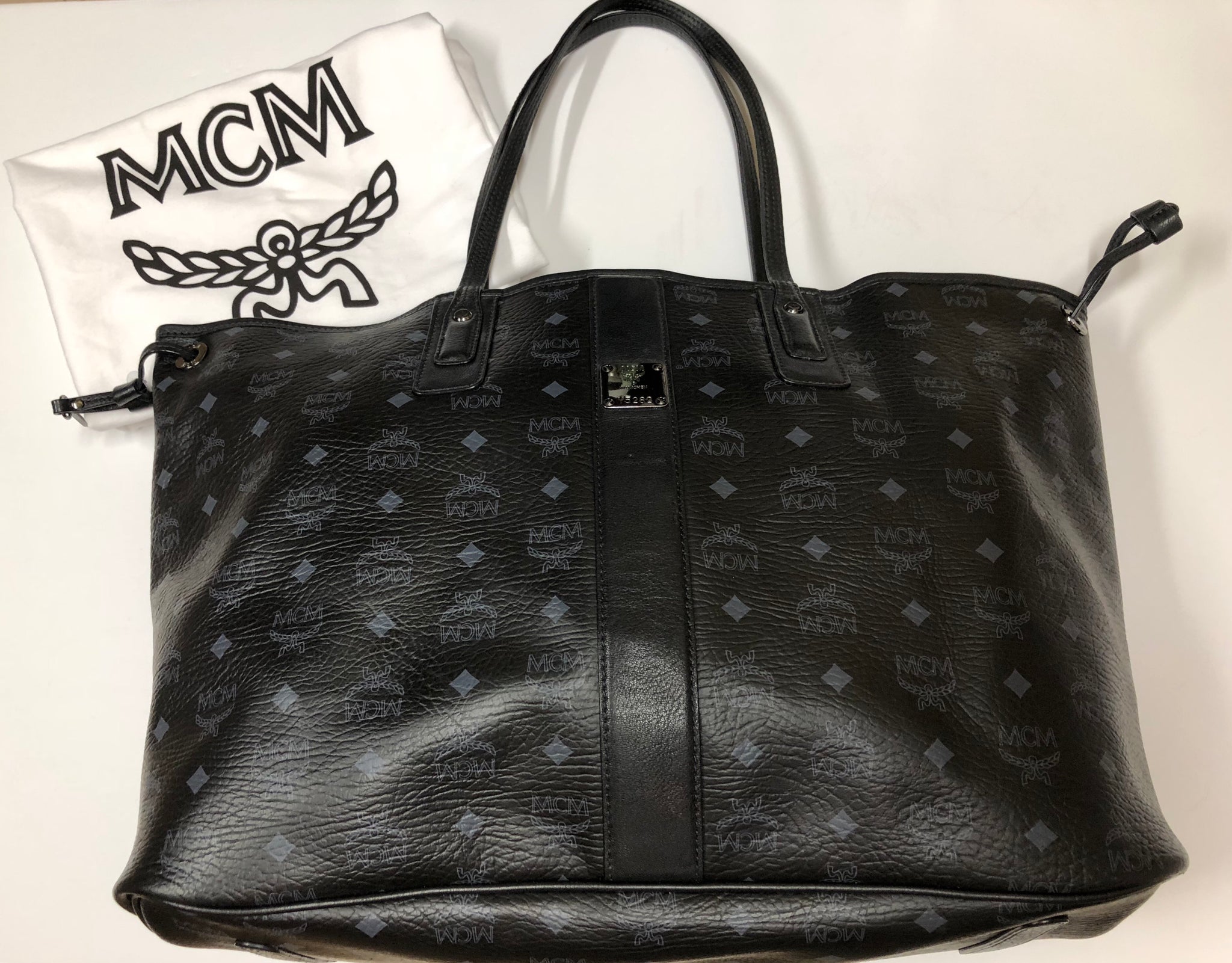 Mcm Large Liz Reversible Tote Bag - Black